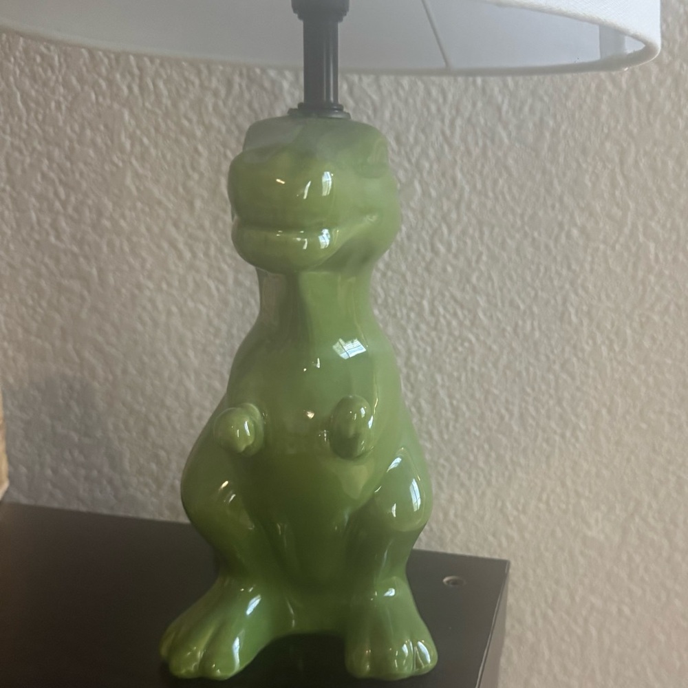 Pillowfort Glossy Green Dino Table Lamp